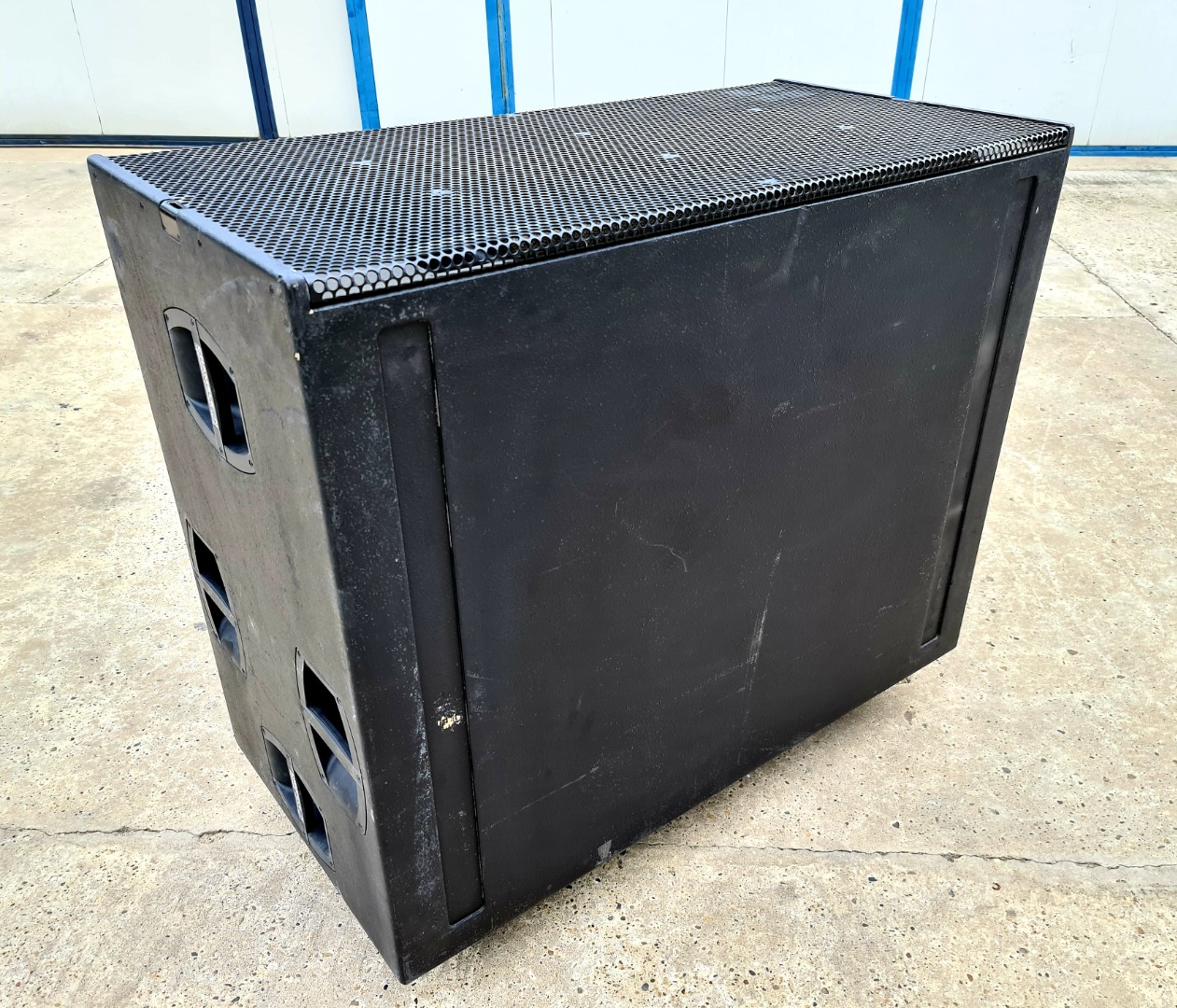 d&b B22 sub | 2500 EUR - Gebrauchte-Veranstaltungstechnik.de - Der ...